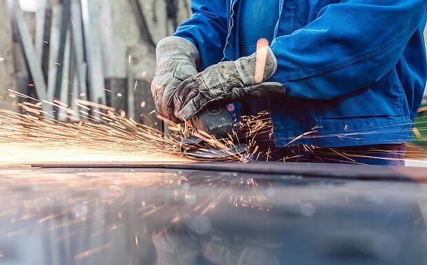 Arbeiter in Industriebetrieb